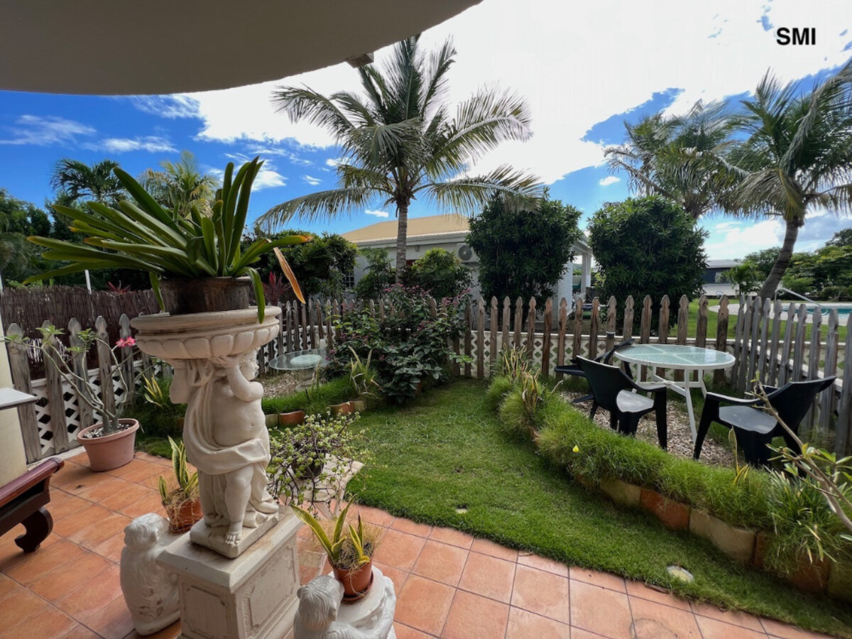 Duplex Almond Grove Garden, Pool, gated, SXM