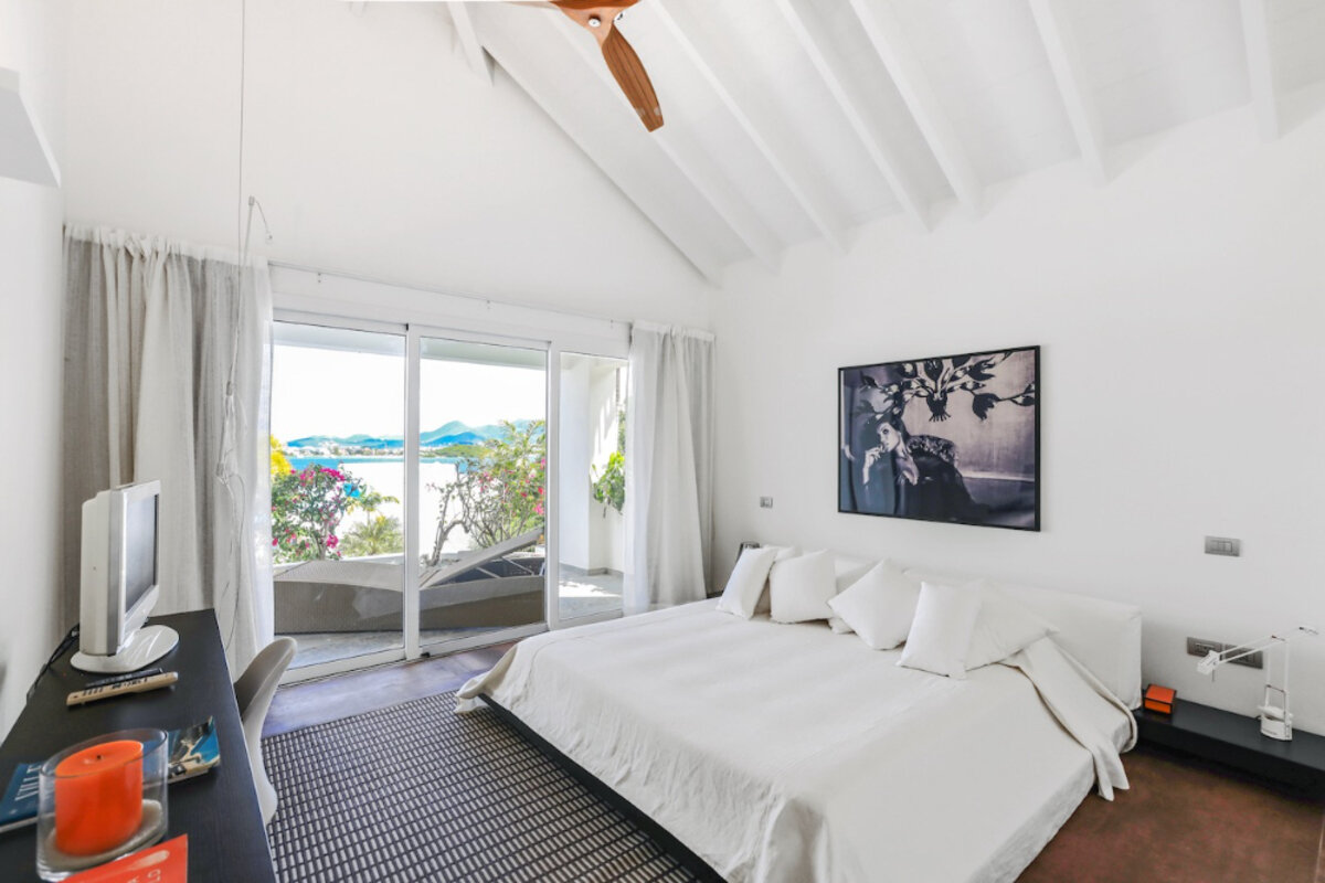 DeLuxe Villa Boat Slip gates community SXM