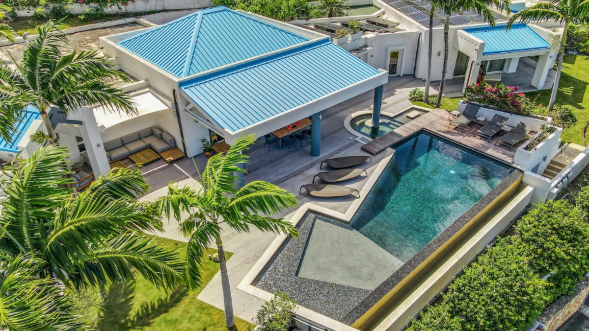 DeLuxe Villa Boat Slip gates community SXM