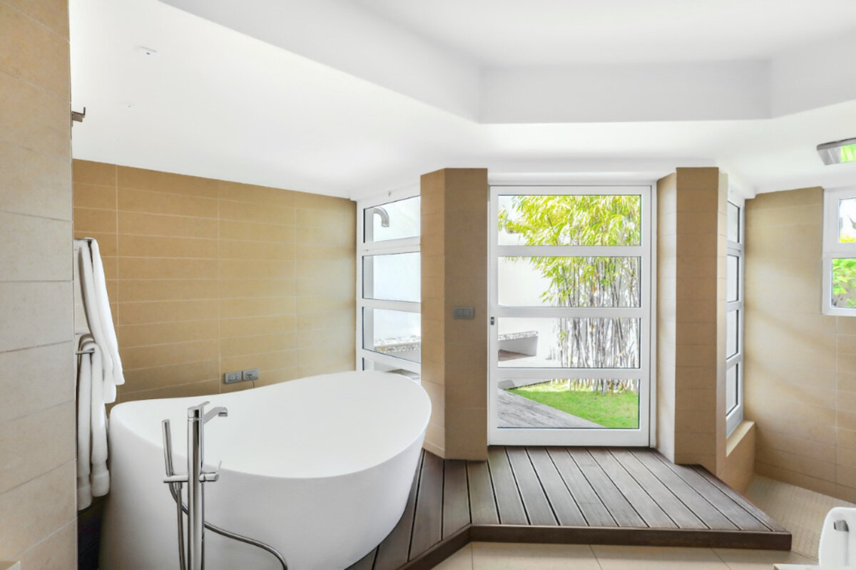 DeLuxe Villa Boat Slip gates community SXM