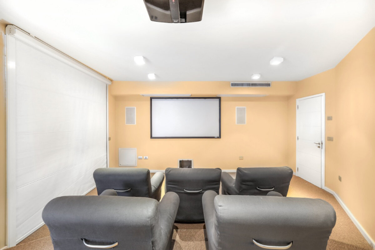 DeLuxe Villa Boat Slip gates community SXM