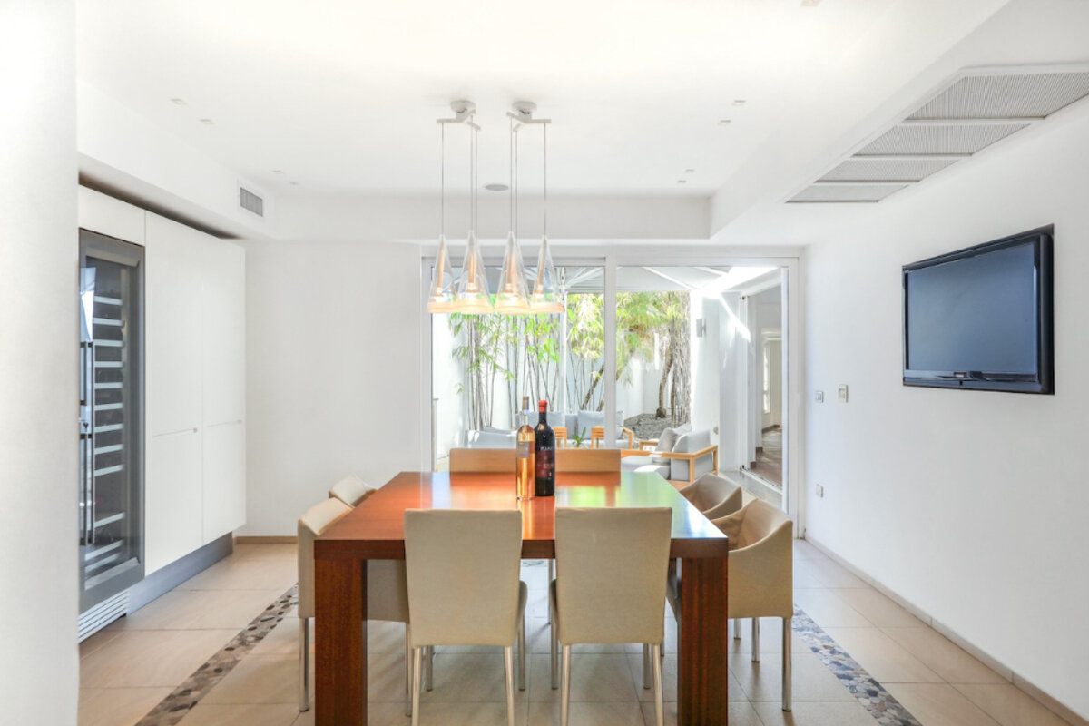 DeLuxe Villa Boat Slip gates community SXM