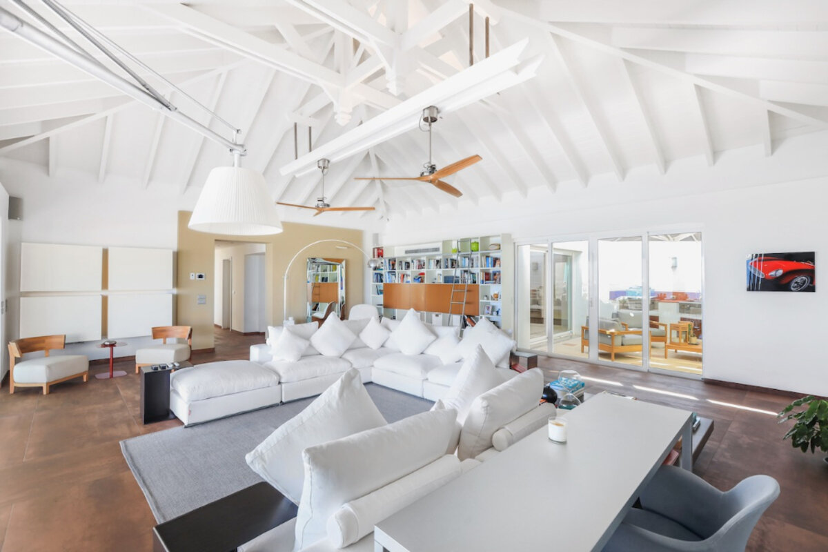 DeLuxe Villa Boat Slip gates community SXM