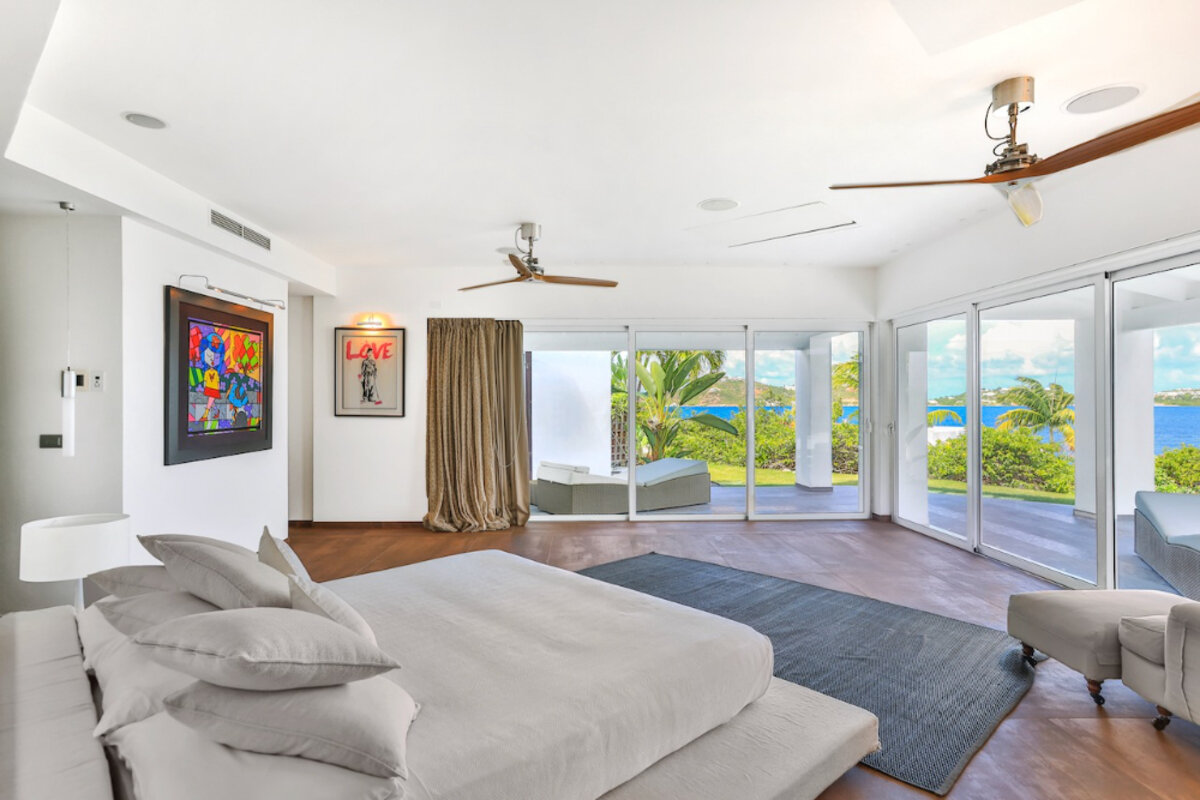 DeLuxe Villa Boat Slip gates community SXM