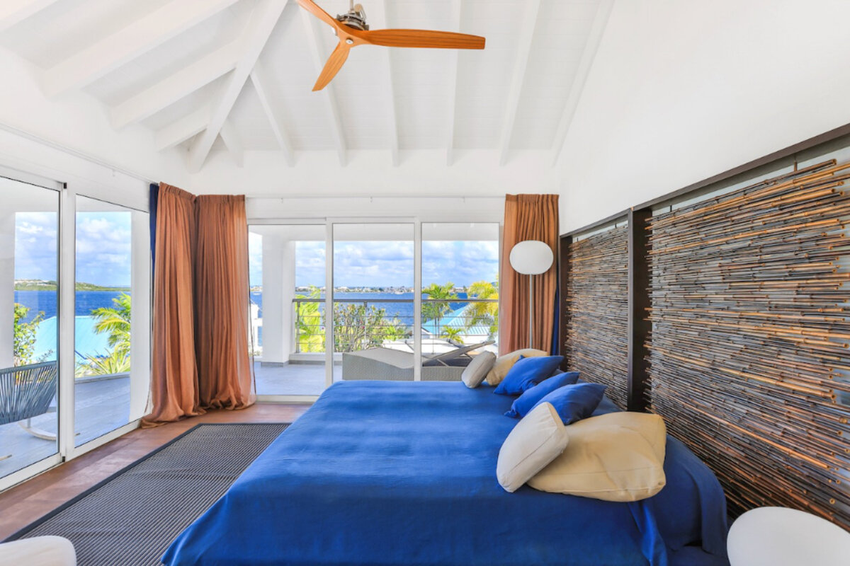 DeLuxe Villa Boat Slip gates community SXM