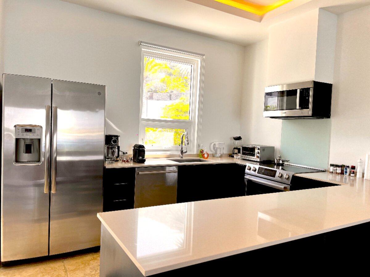 Waterfront 2 Br 2B baths Oyster Pond St. Maarten