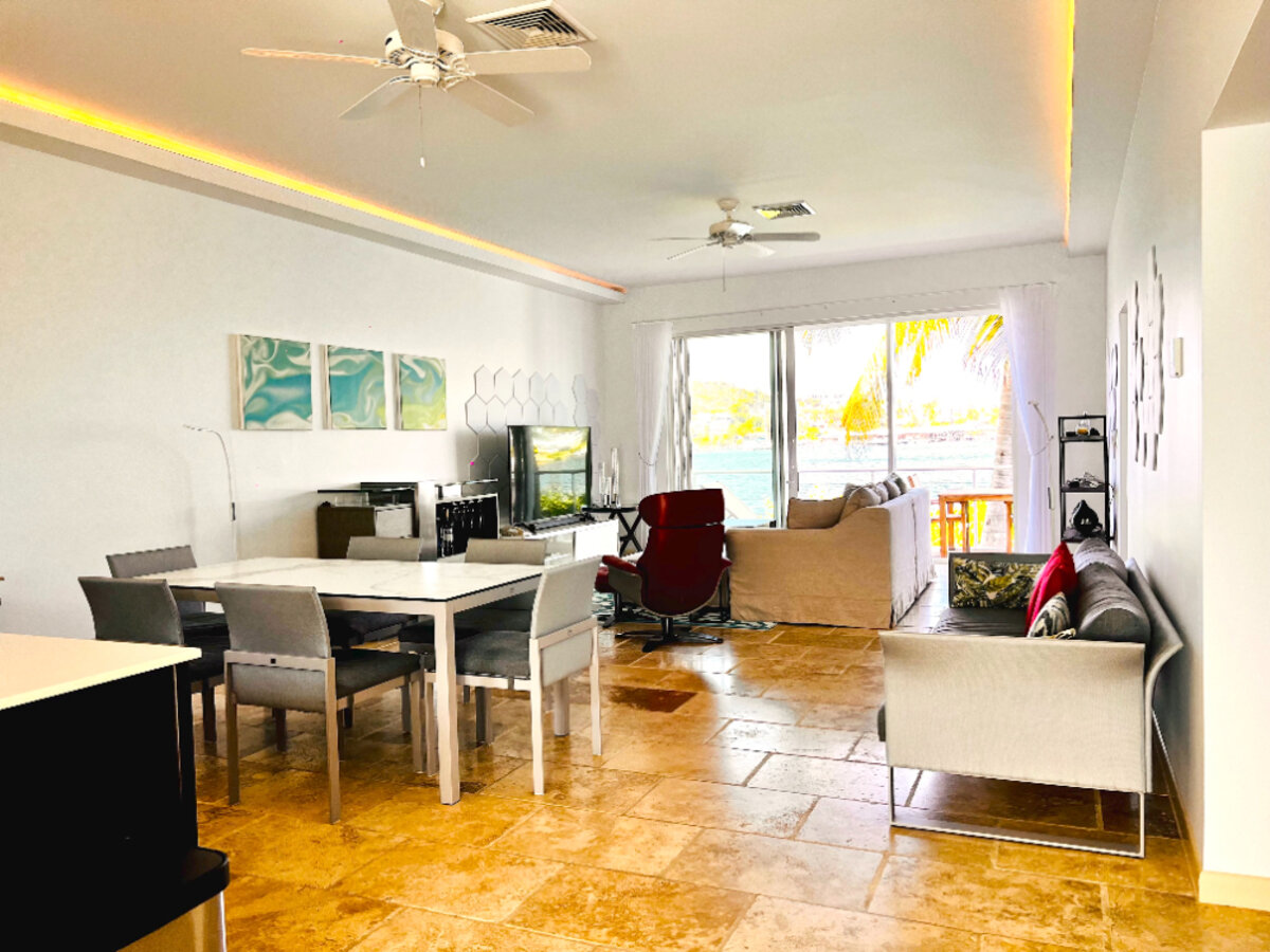 Waterfront 2 Br 2B baths Oyster Pond St. Maarten