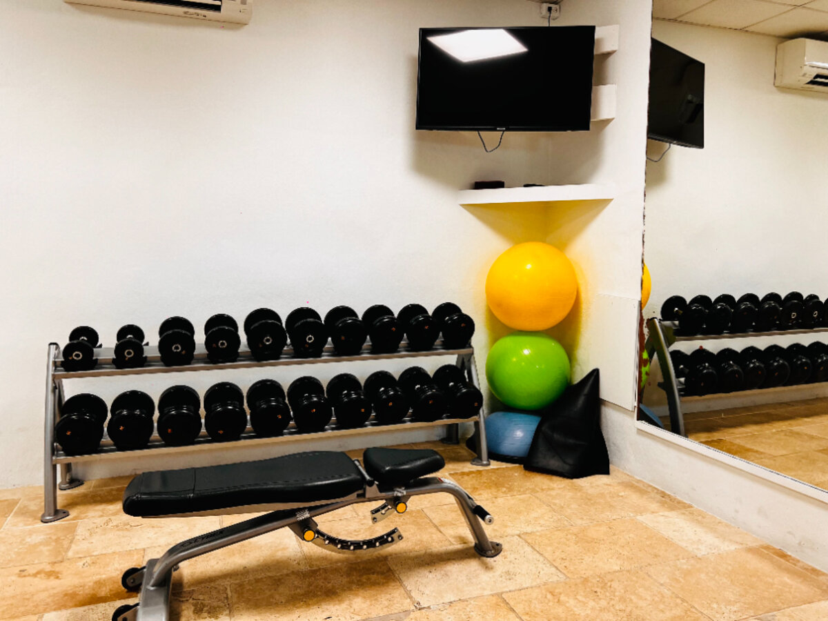 Waterfront 2 Br 2B baths Oyster Pond St. Maarten