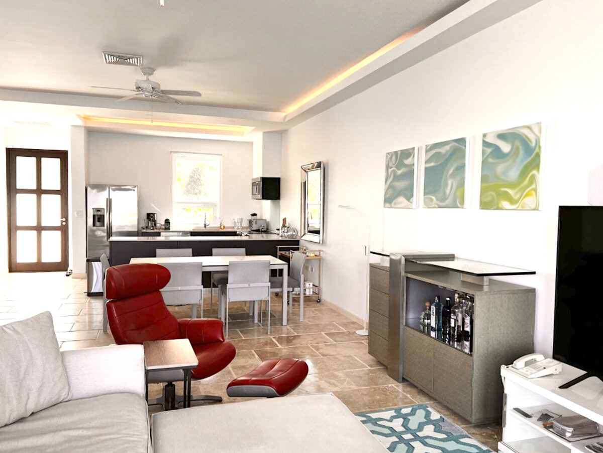 Waterfront 2 Br 2B baths Oyster Pond St. Maarten