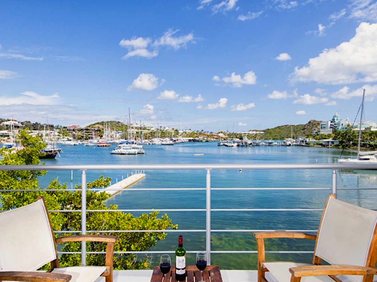 Waterfront 2 Br 2B baths Oyster Pond St. Maarten