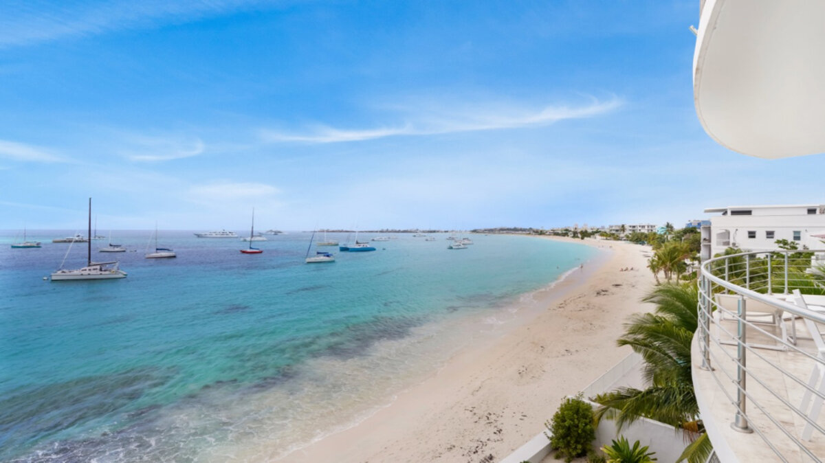 Luxury Beachfront Simpson Bay SXM