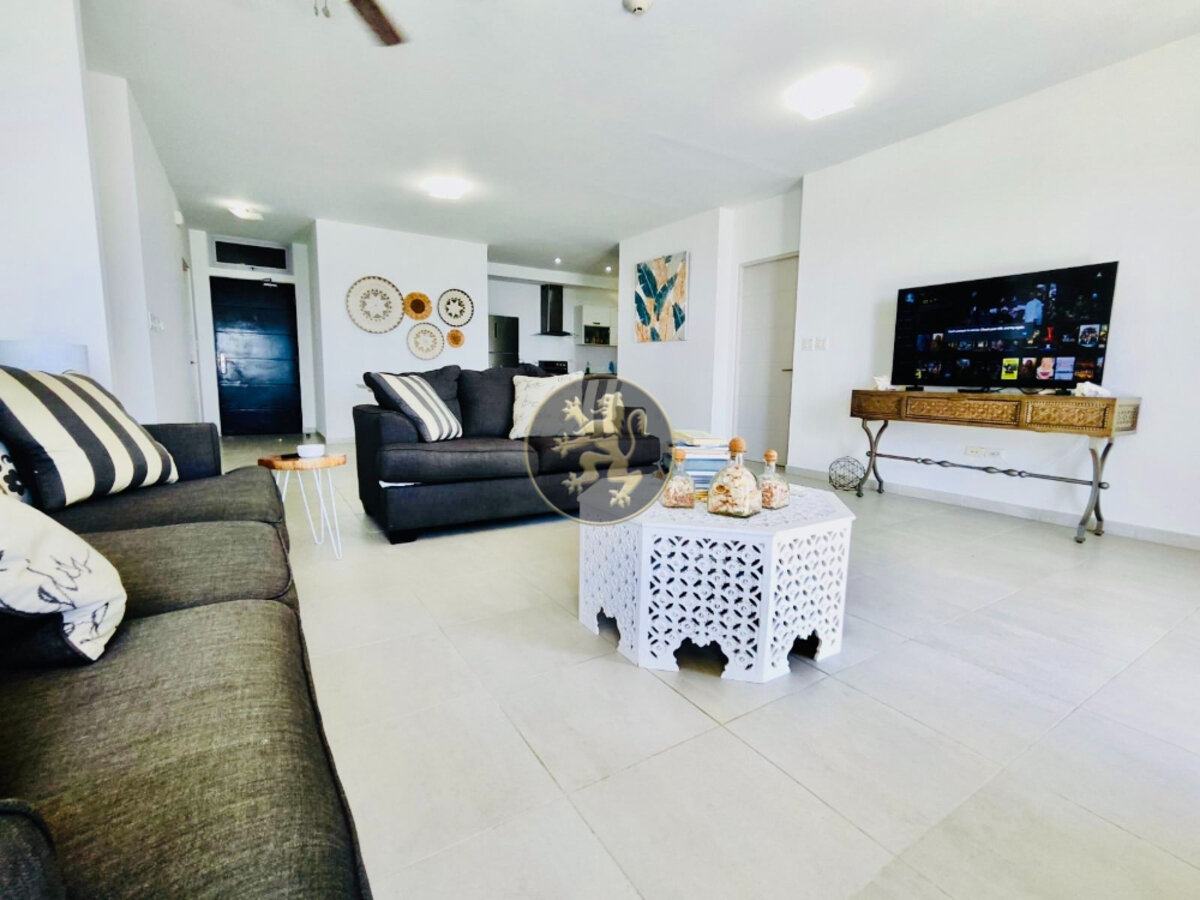 Island Paradise: Luxury 2BR Condo with Ocean Views