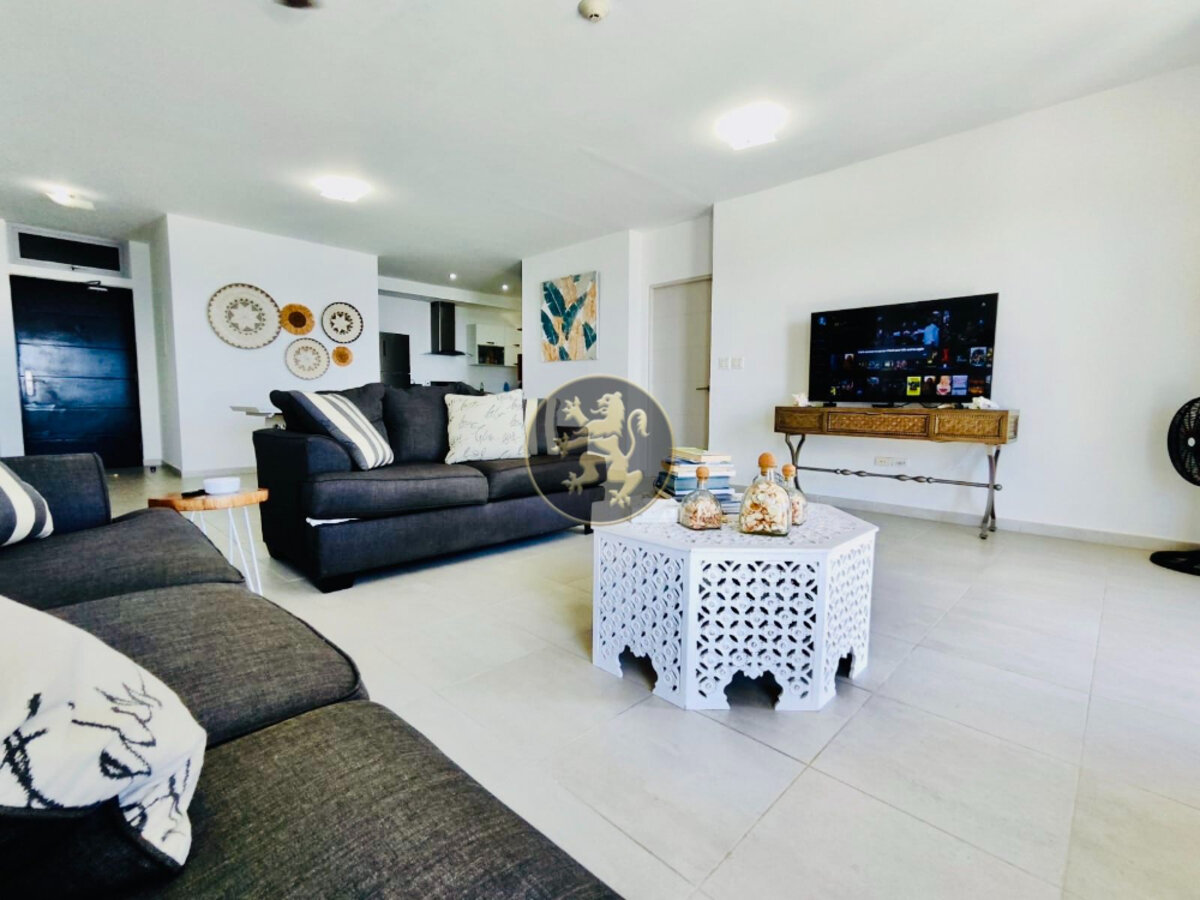 Island Paradise: Luxury 2BR Condo with Ocean Views