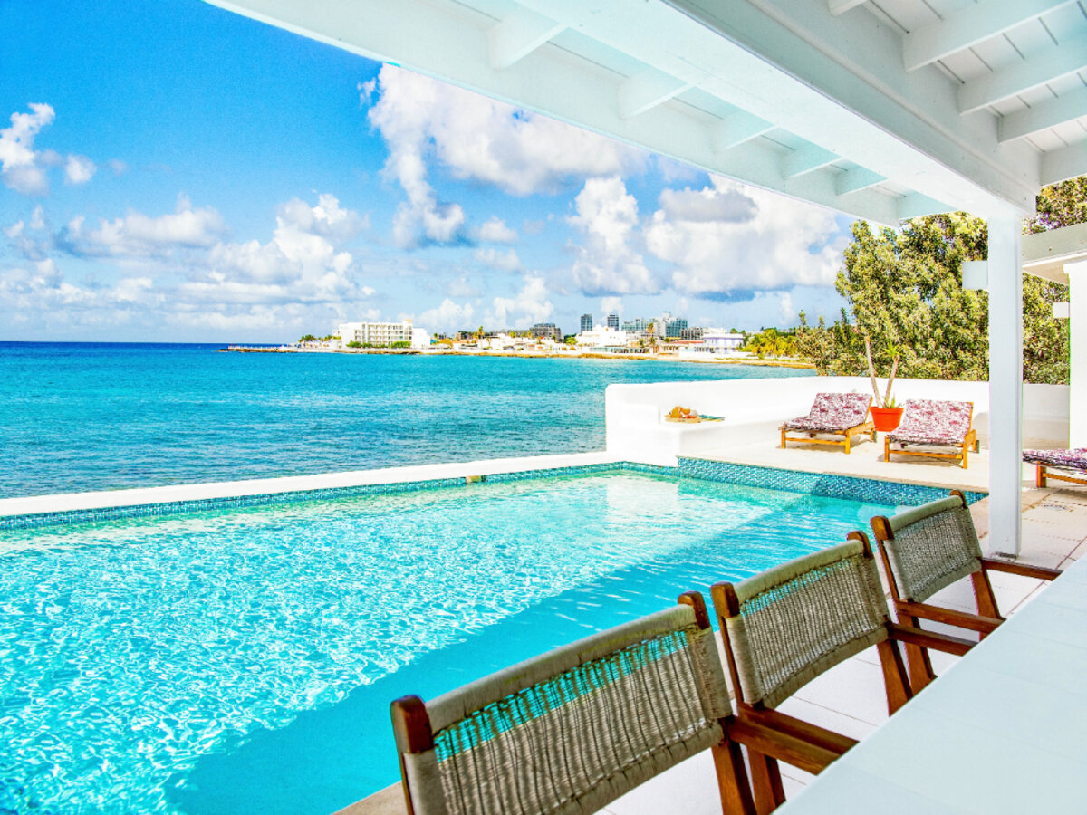 Seafront Villa Bonjour, Beacon Hill St. Maarten