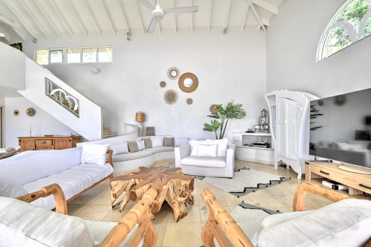 Villa T5 Sea View with a studio and T3 apartment