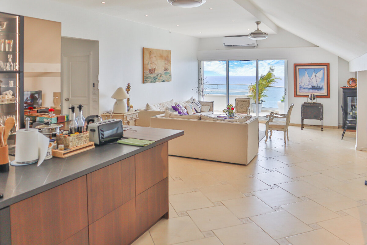 Beachfront Sapphire Penthouse