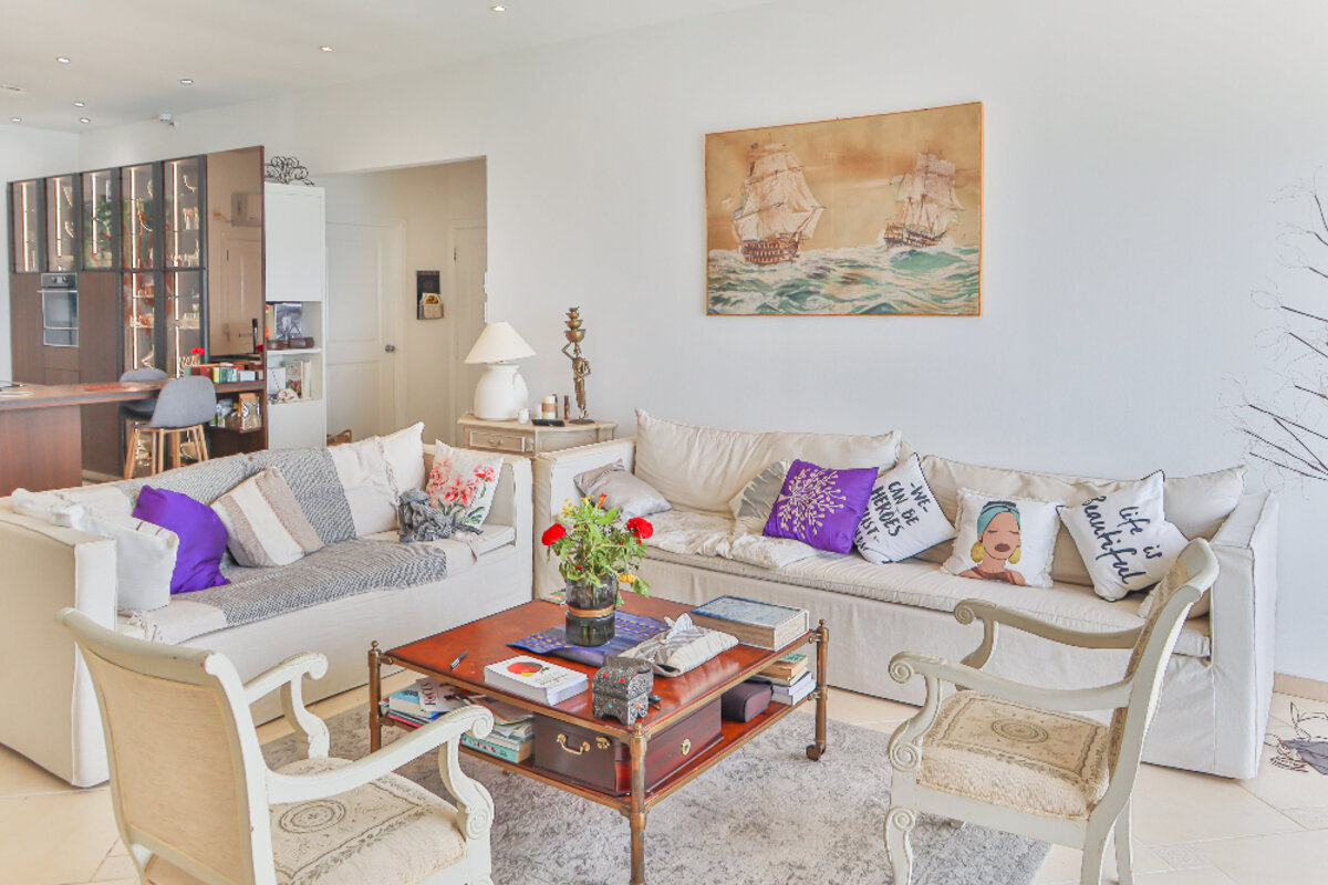 Beachfront Sapphire Penthouse