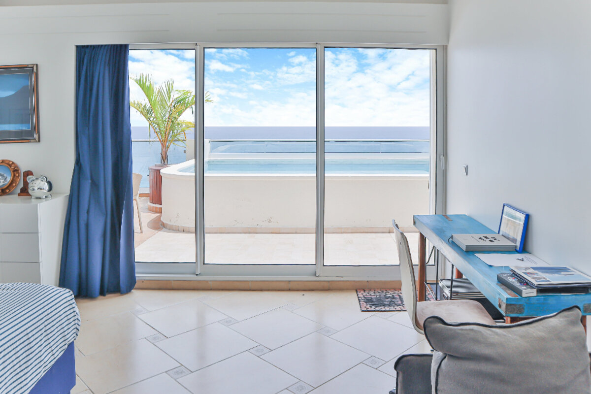 Beachfront Sapphire Penthouse