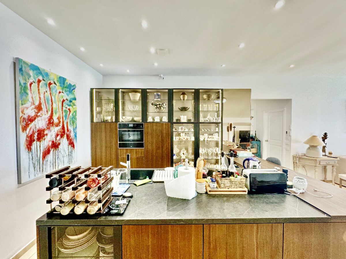 Beachfront Sapphire Penthouse