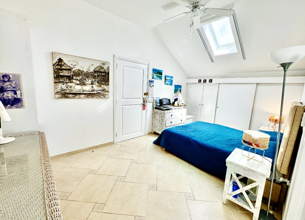 Beachfront Sapphire Penthouse