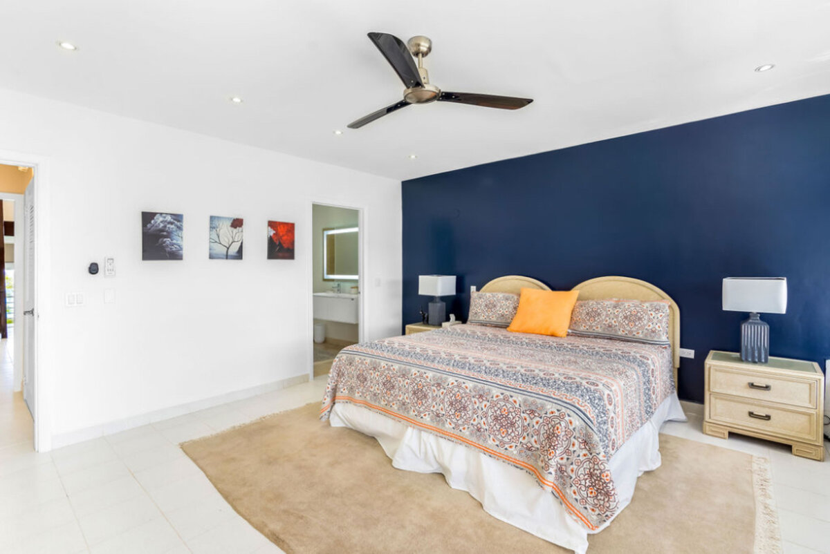 Beachfront Paradise in Cupecoy Beach