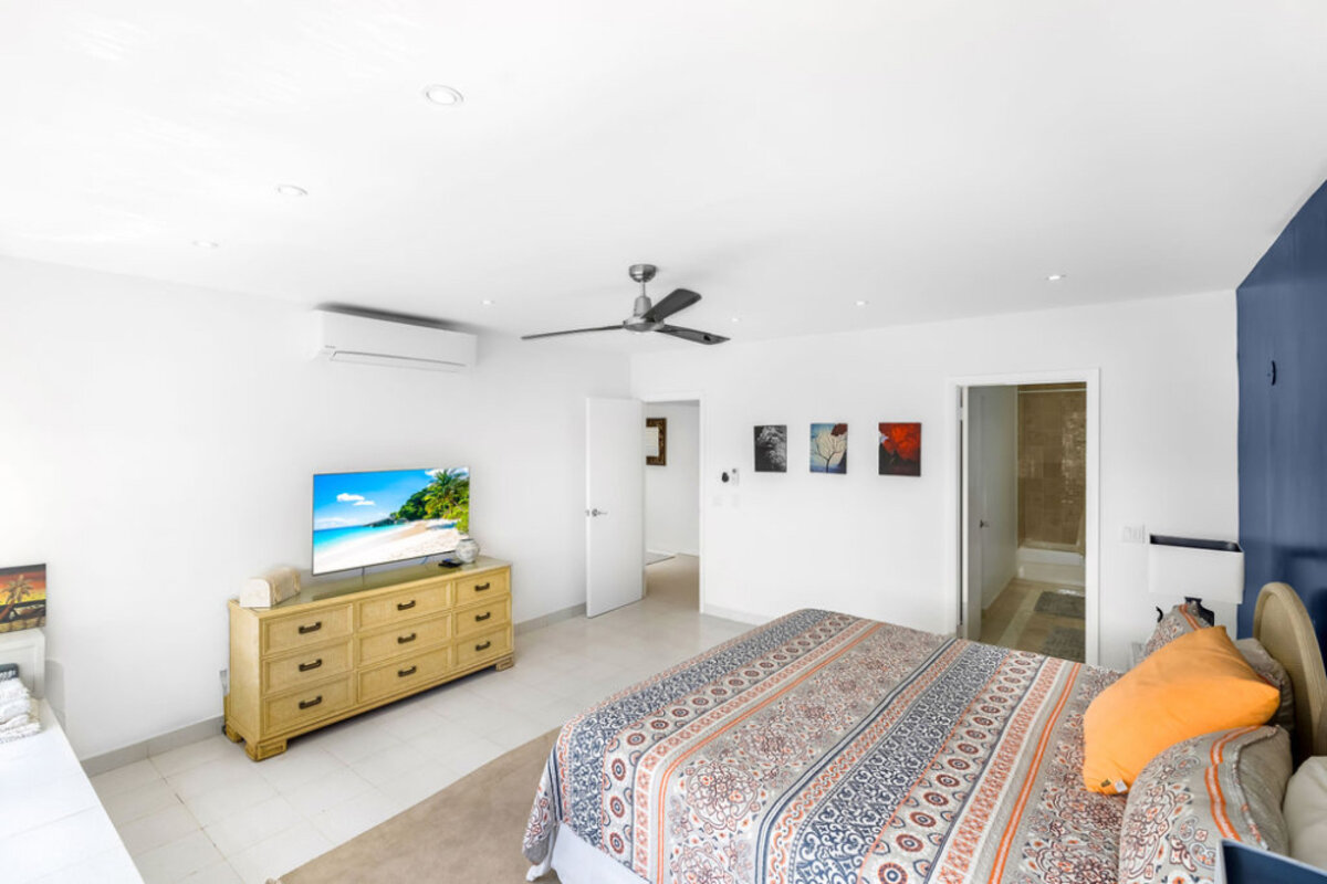 Beachfront Paradise in Cupecoy Beach