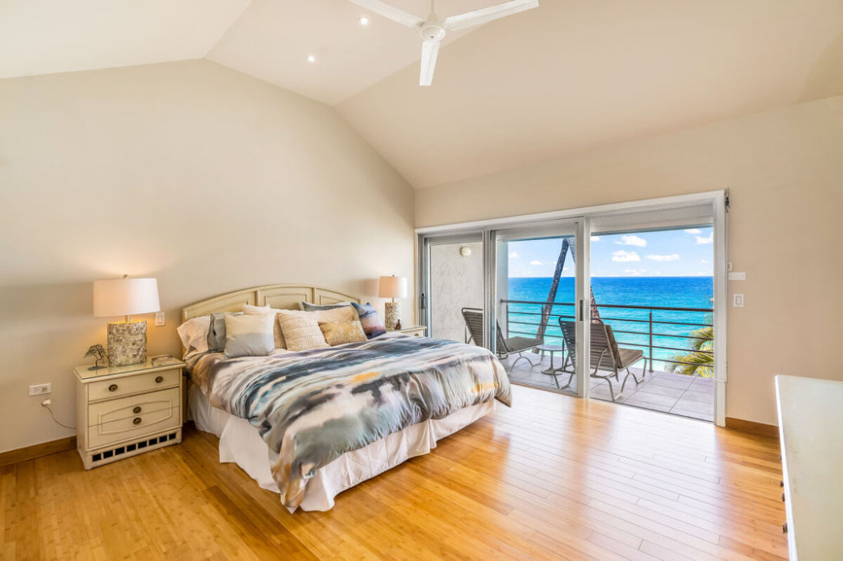 Beachfront Paradise in Cupecoy Beach