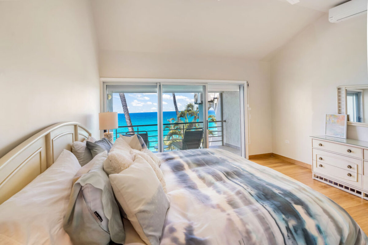 Beachfront Paradise in Cupecoy Beach