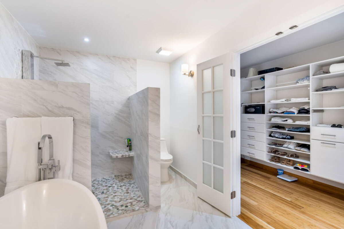 Beachfront Paradise in Cupecoy Beach