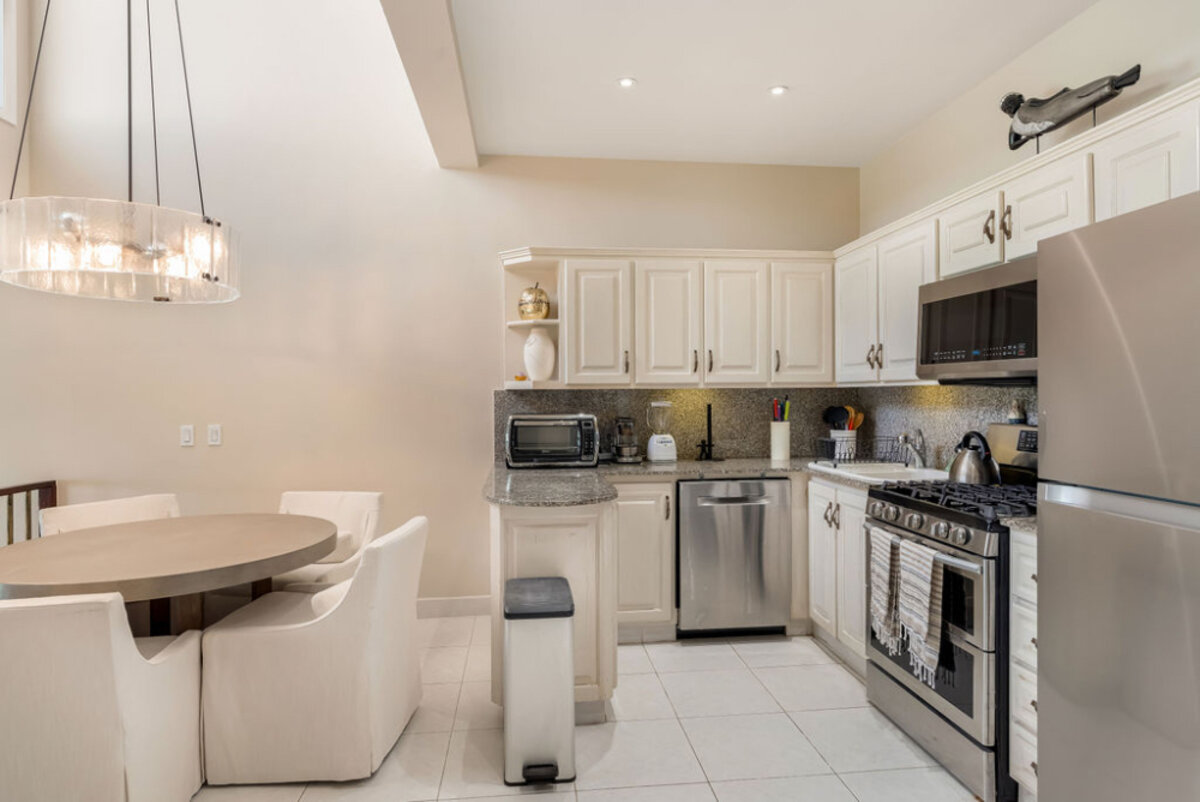 Beachfront Paradise in Cupecoy Beach