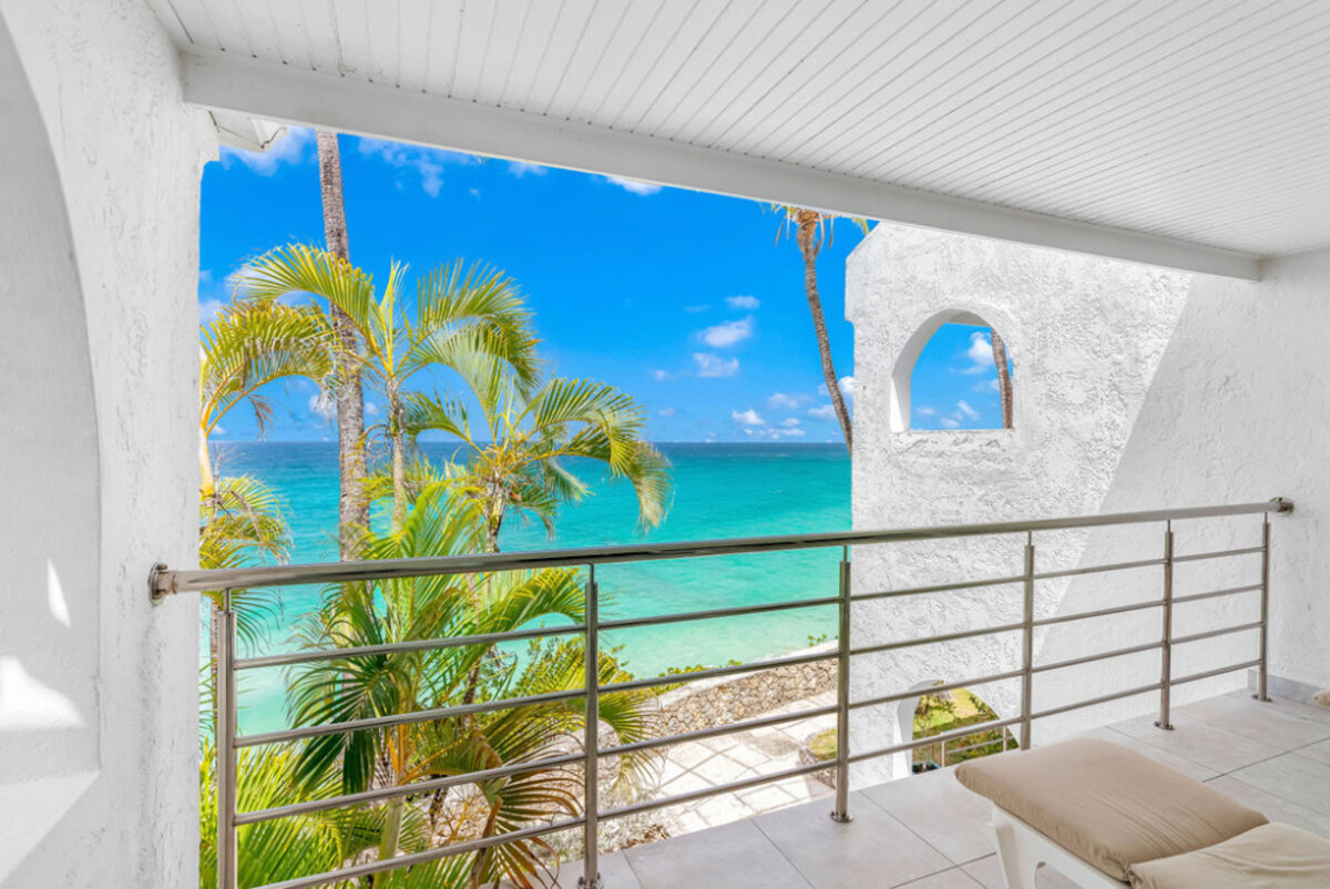 Beachfront Paradise in Cupecoy Beach