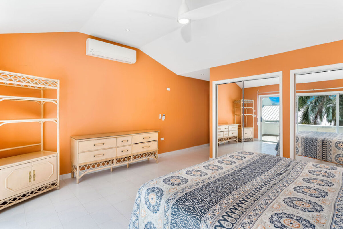 Beachfront Paradise in Cupecoy Beach