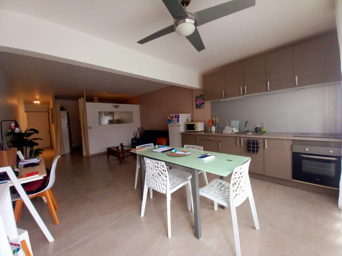 Studio Flamboyant on the beach.