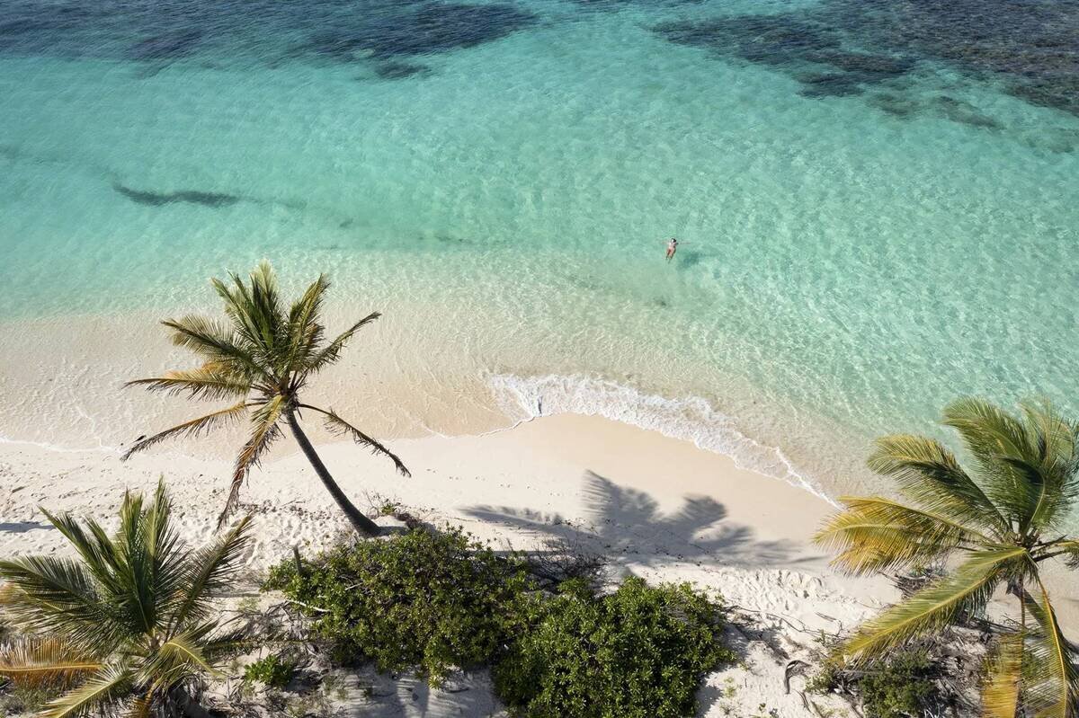 Titre Luxury Living In Sint Maarten-2 Bedroom + Den