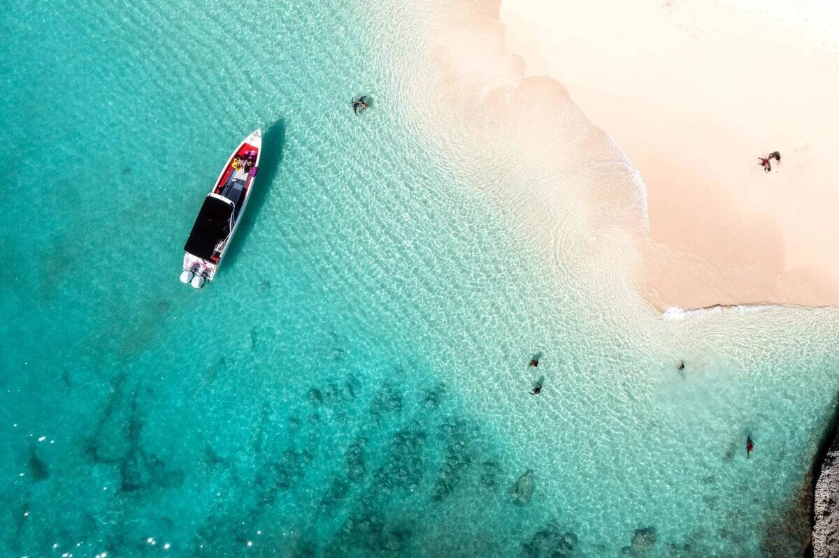 Titre Luxury Living In Sint Maarten-2 Bedroom + Den