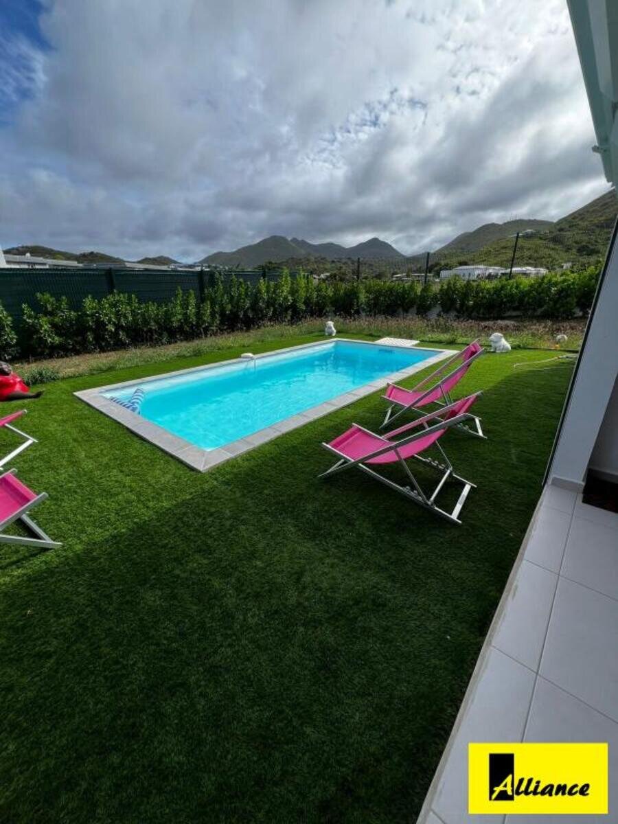 Recent villa with private swimming pool and garden on the