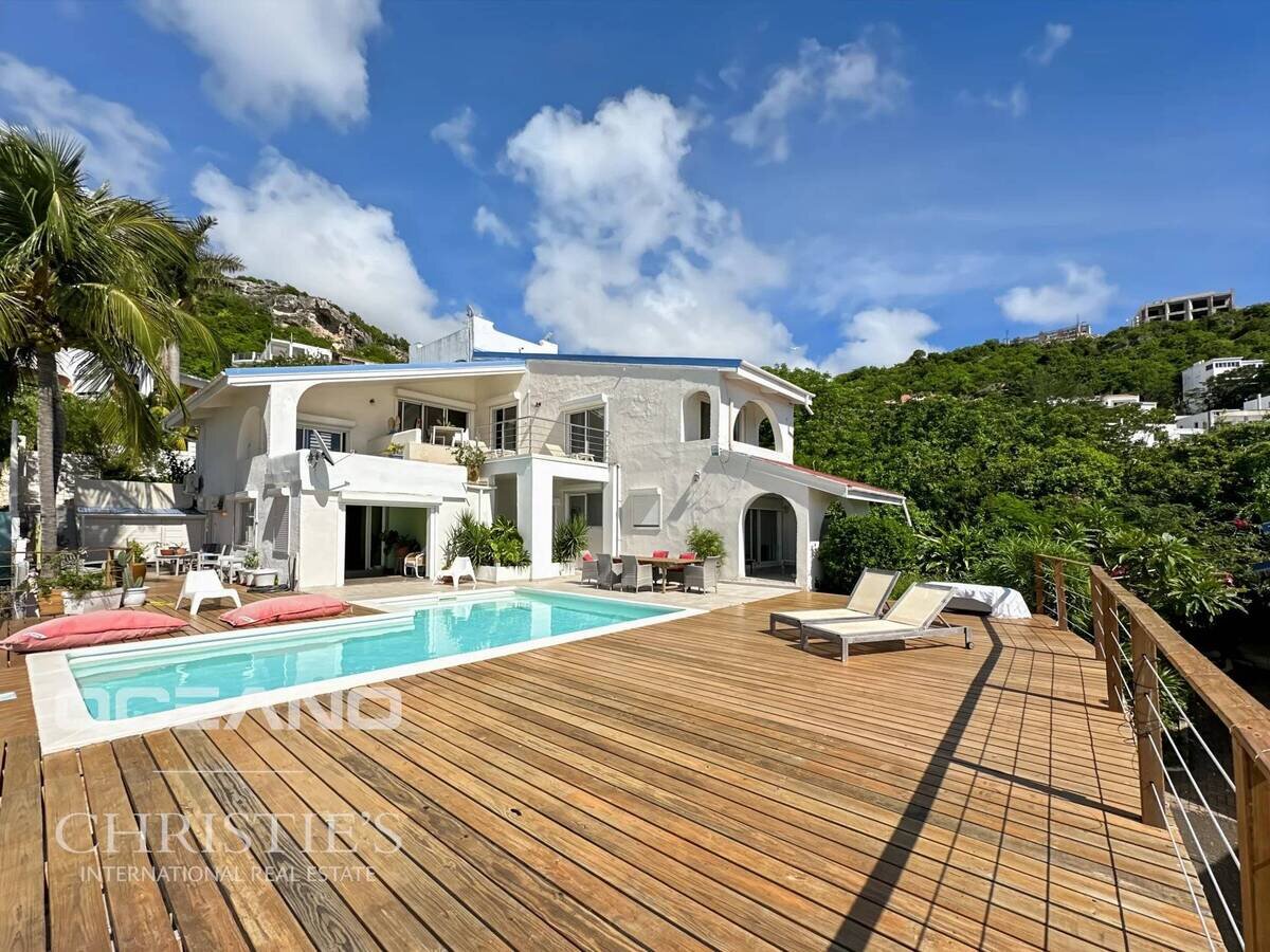 Pelican Key-Beautiful "Santa Fe" Style Home With Panoramic