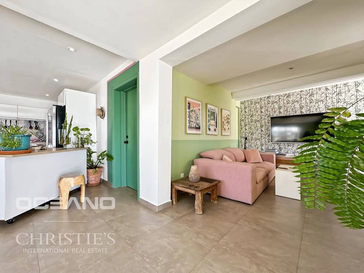 Pelican Key-Beautiful "Santa Fe" Style Home With Panoramic