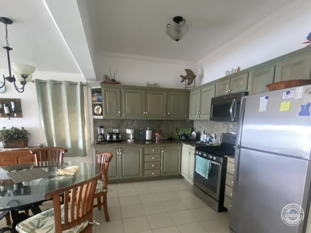 1713 - Appartement Type 3 Cupecoy À 830 000