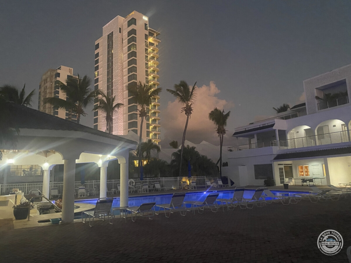 1713 - Appartement Type 3 Cupecoy À 830 000