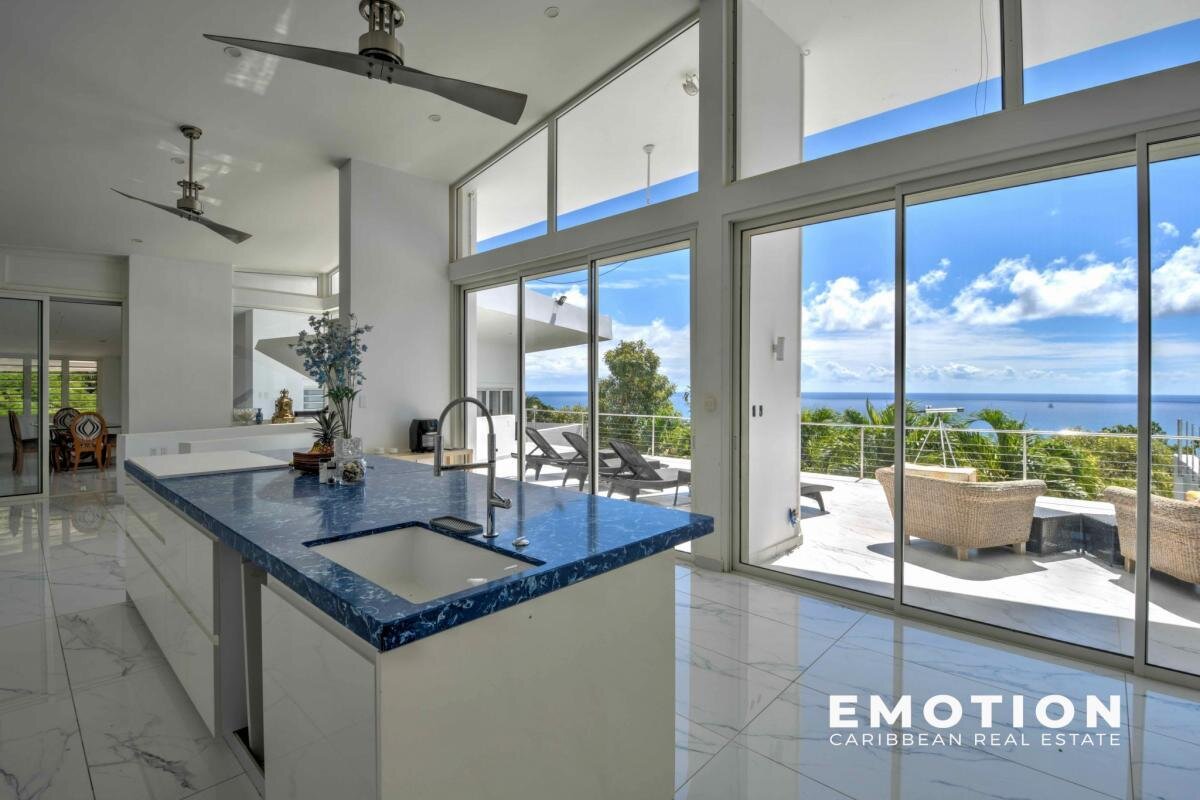 Villa T5 And An Apartment - 640 m2