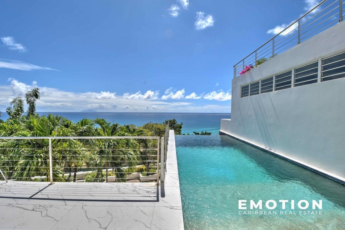 Villa T5 And An Apartment - 640 m2