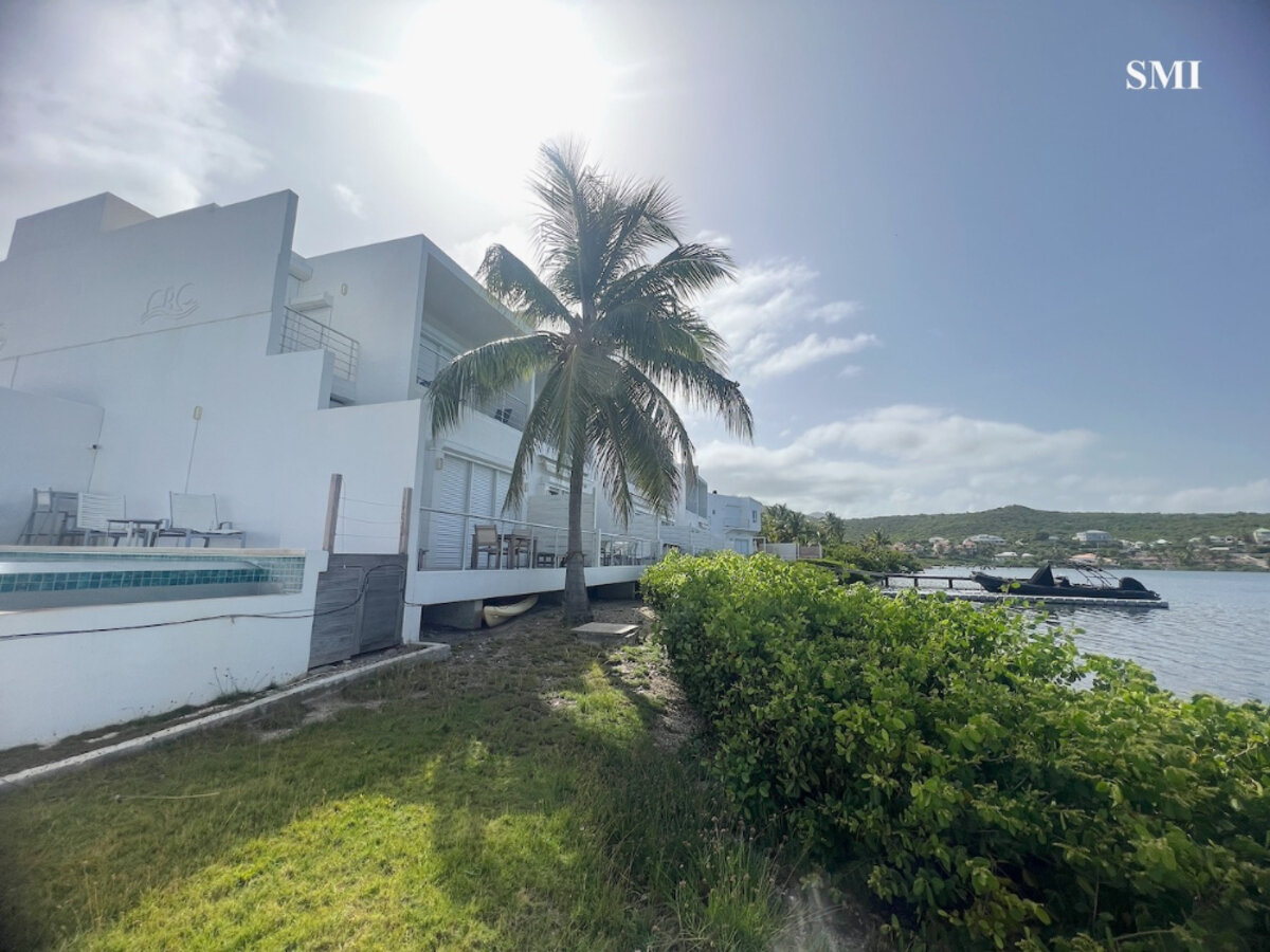 Waterfront 2 Br 2B baths Oyster Pond St. Maarten