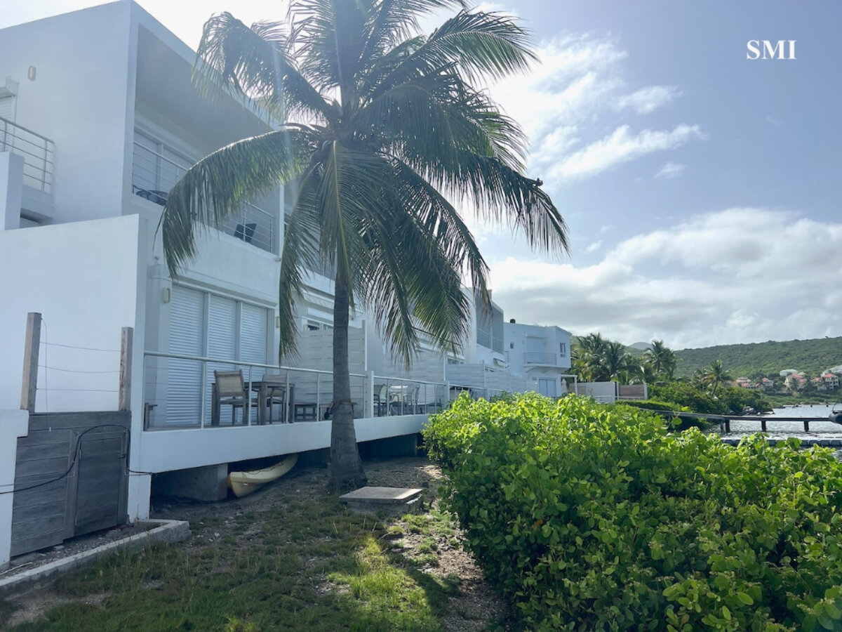 Waterfront 2 Br 2B baths Oyster Pond St. Maarten
