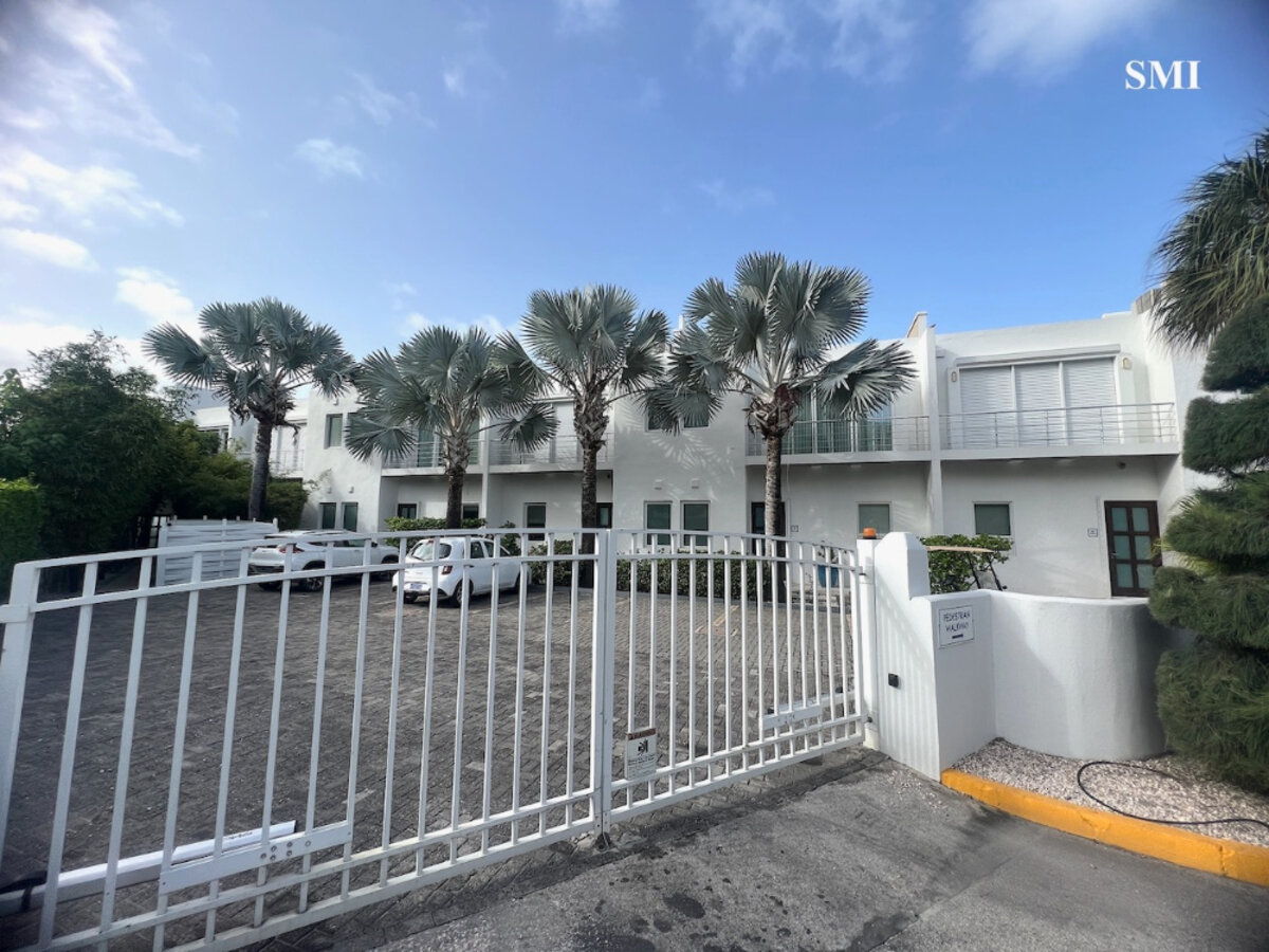 Waterfront 2 Br 2B baths Oyster Pond St. Maarten