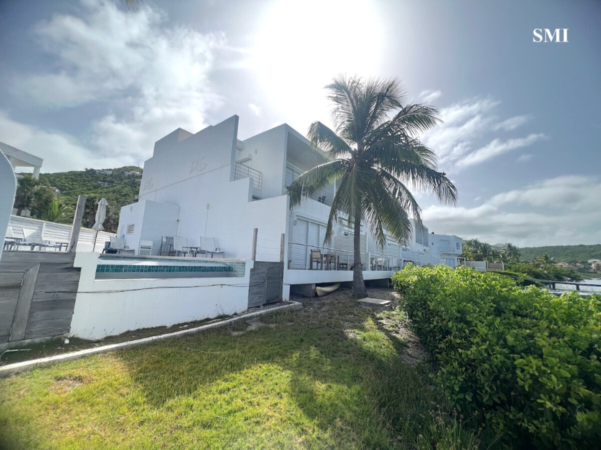 Waterfront 2 Br 2B baths Oyster Pond St. Maarten