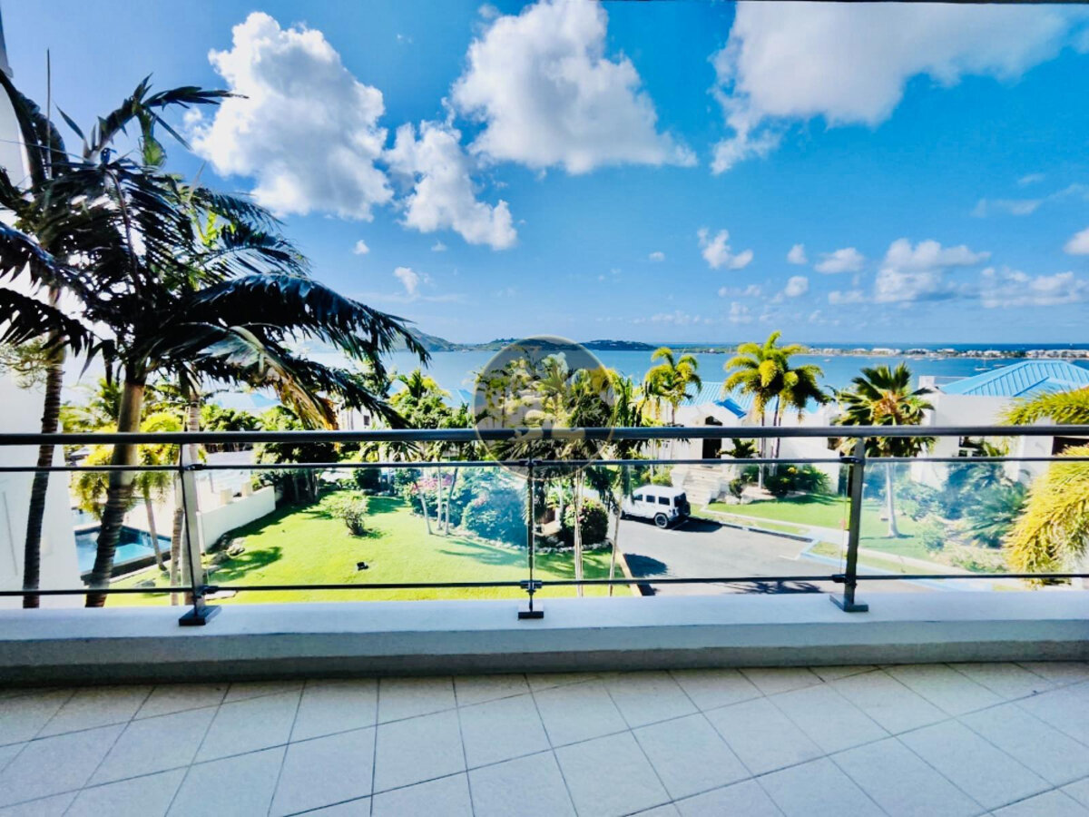 Luxurious Condo with Stunning Water Views