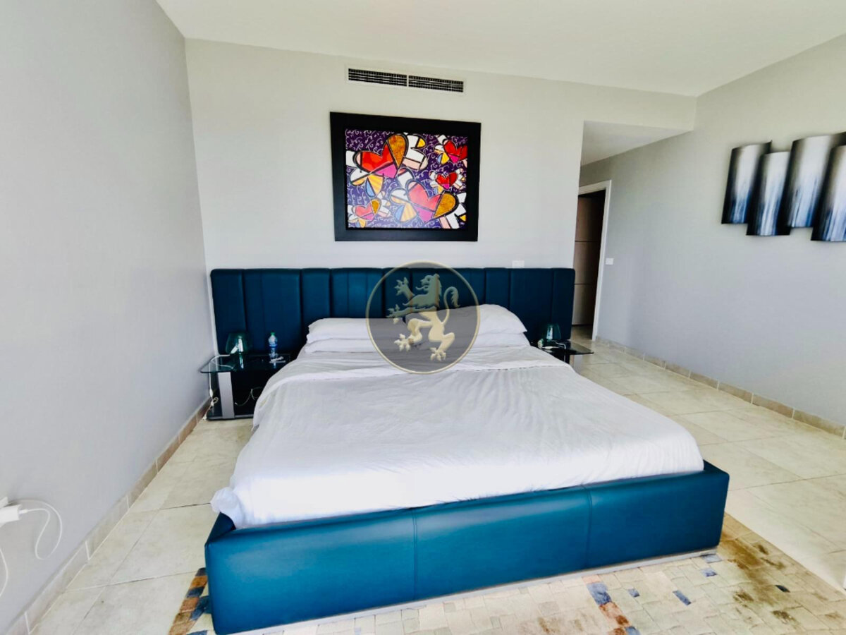 Luxurious Condo with Stunning Water Views