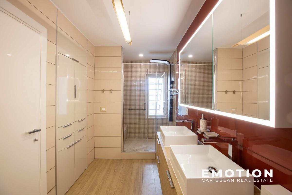 Penthouse - 360o Sea View