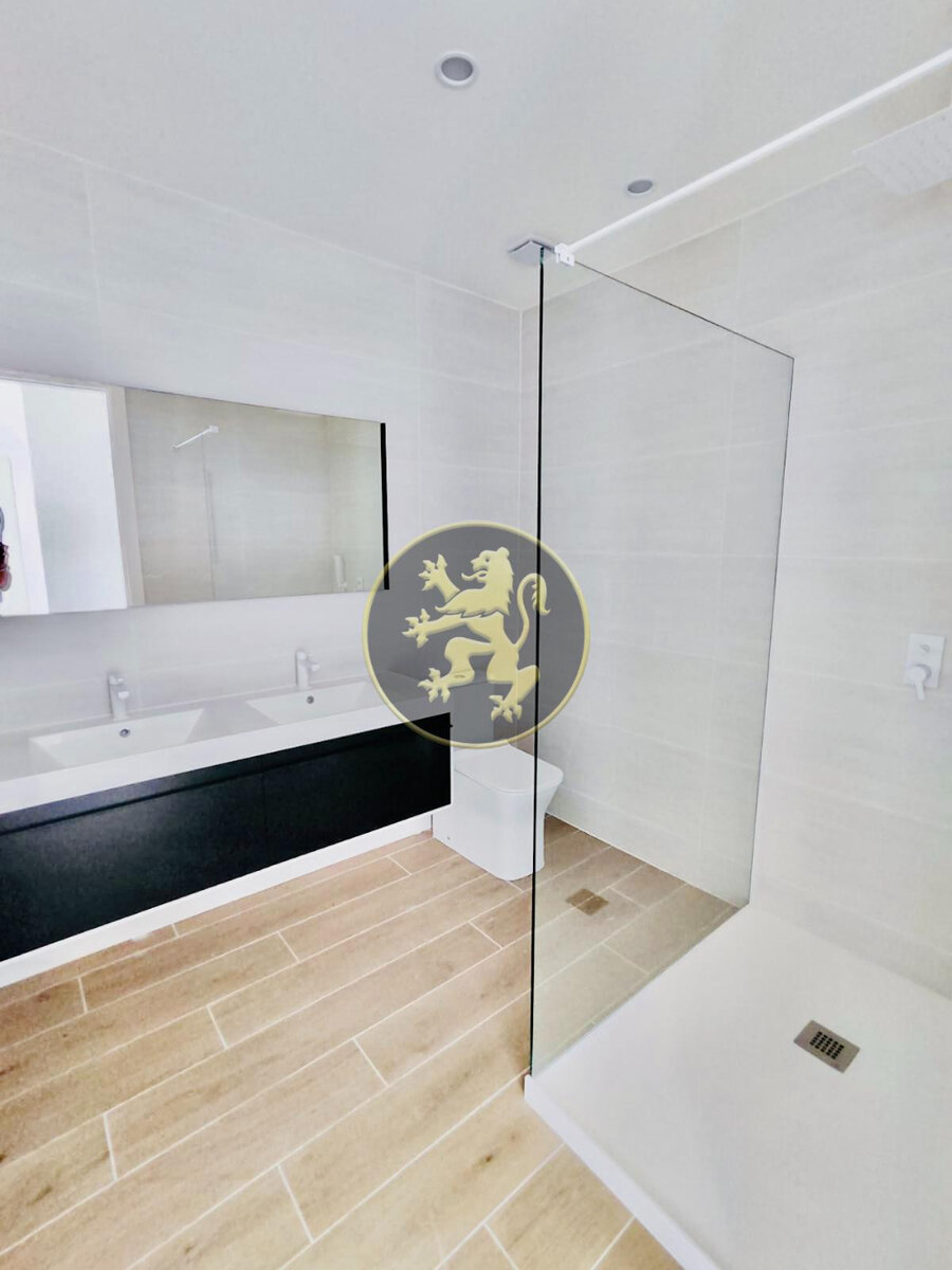 Discover Elegant Living in an Ocean-View Condo